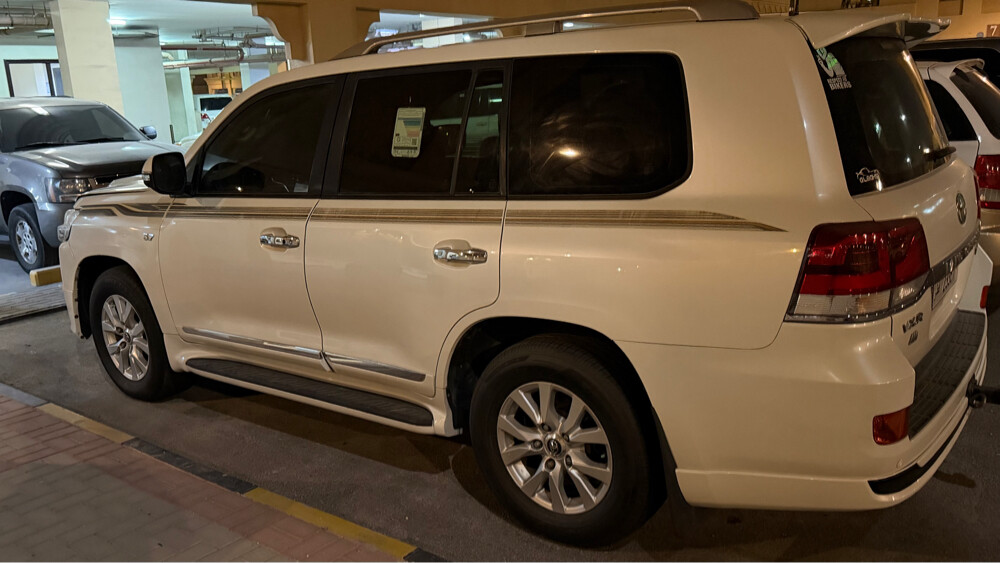 Land Cruiser 2008 updated 2020 - 2