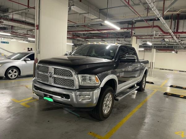LOW MILEAGE DODGE RAM2500 - 5