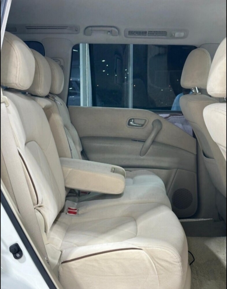 NISSAN SE V8 - 6