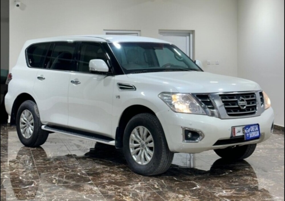 NISSAN SE V8 - 2