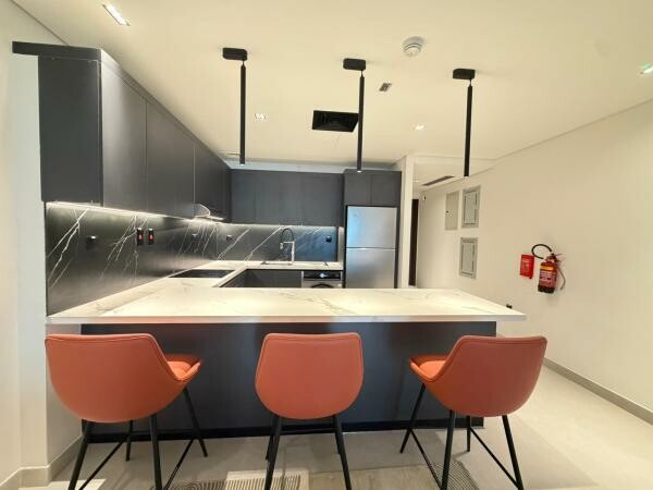 READY TO MOVE IN 40%DP - 8