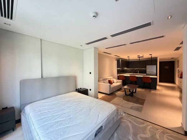 READY TO MOVE IN 40%DP - 5