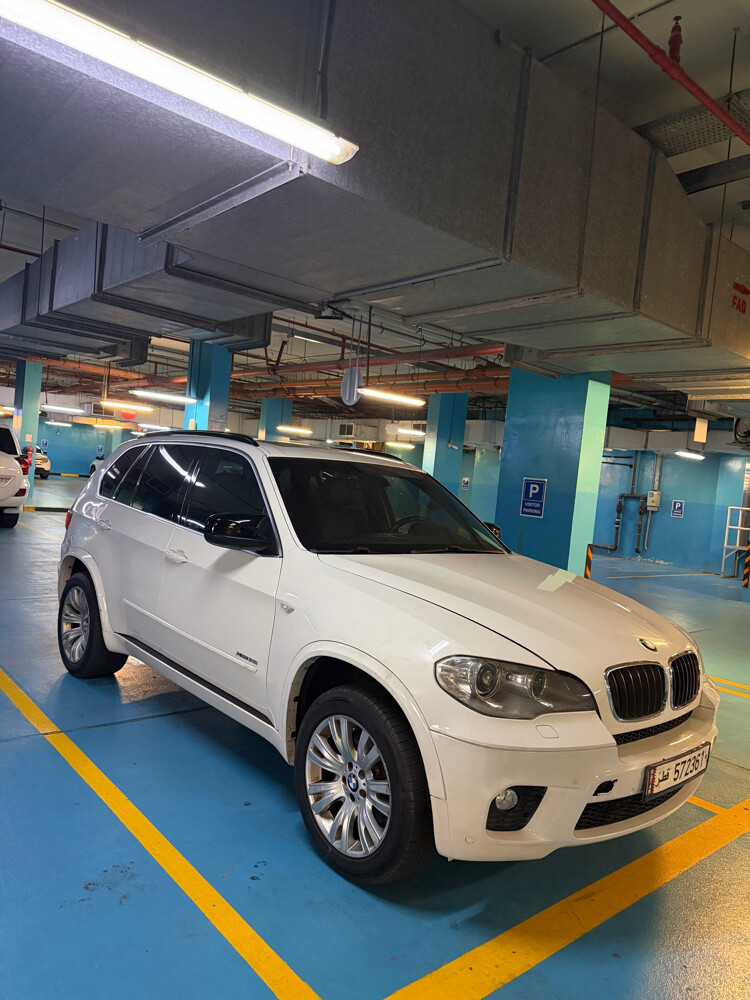 BMW X5 2013 with full sunroof - 5