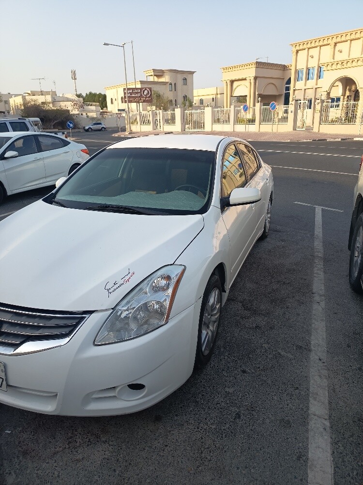 Nissan Altima - 12