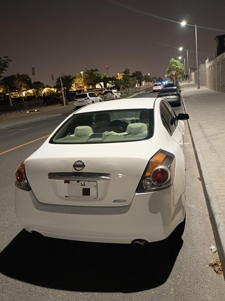 Nissan Altima - 1