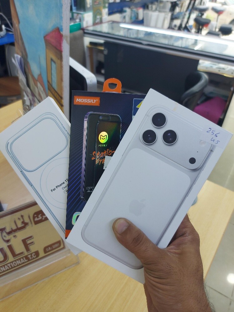 IPHONE 17PROMAX 256 GB SILVER - 1
