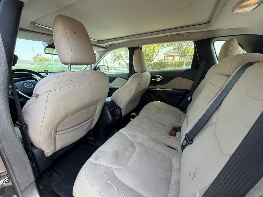 Jeep longitude - 14