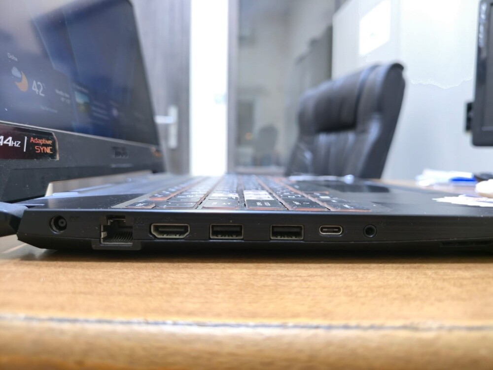 ASUS Laptop - 8