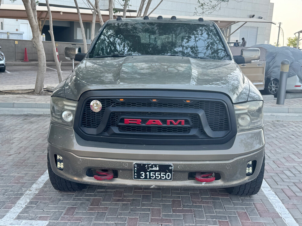 2014 RAM 1500 Laramie - 5