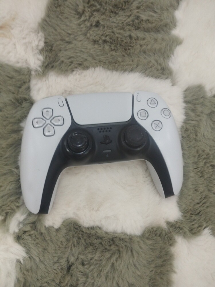 Sony 5 controller - 3