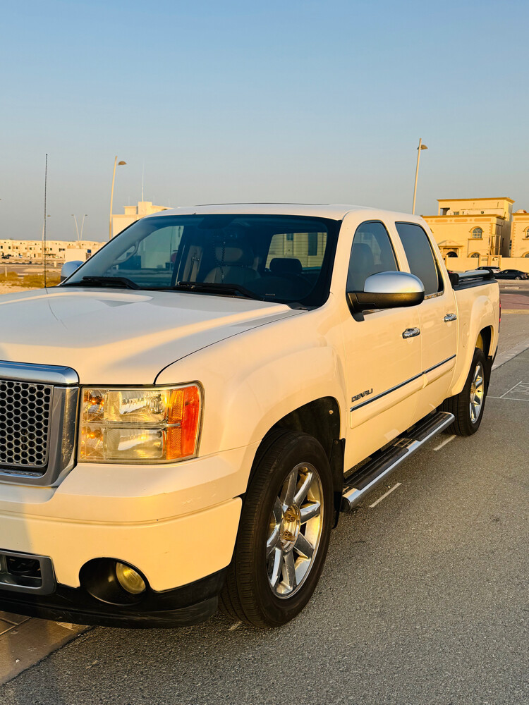 GMC Seirra Denali 6.2L, 2012 model  - 6