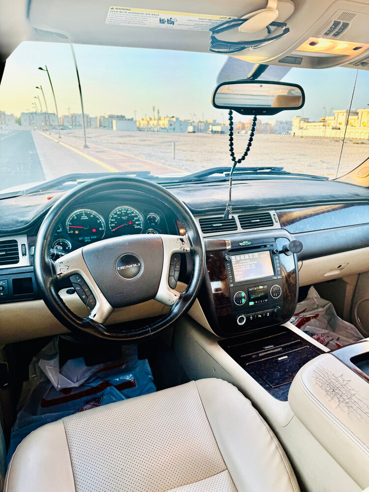 GMC Seirra Denali 6.2L, 2012 model  - 3