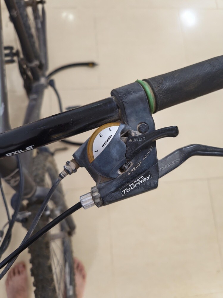 UK Claud Butler Mountain Bike - 9