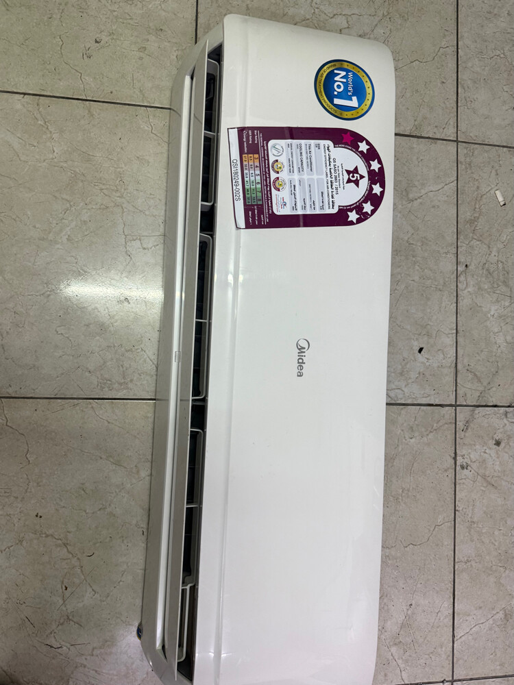 midea split Ac 1.5 ton good  - 1