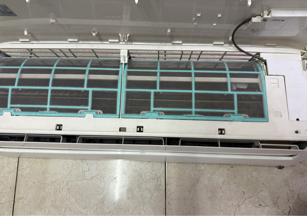midea split Ac 1.5 ton good  - 3