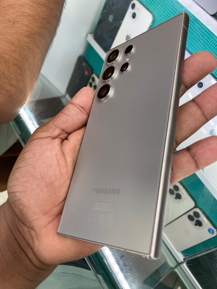 Samsung S24 Ultra (256gb) - 4
