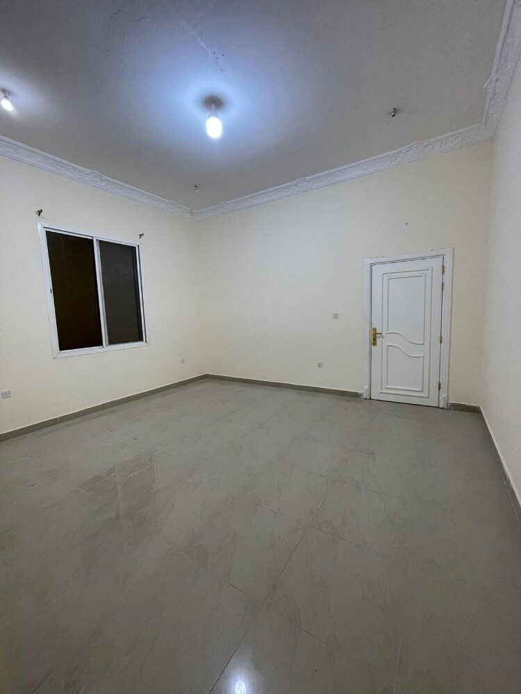 Studio room available for rent - 7