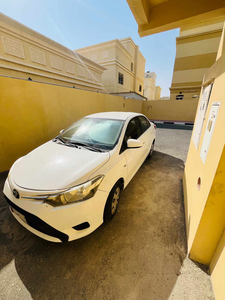 Clean Yaris for sale - 4