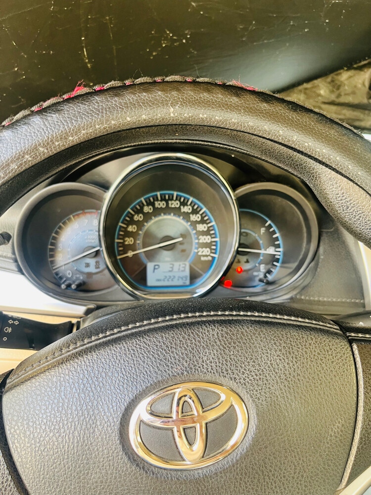 Clean Yaris for sale - 7