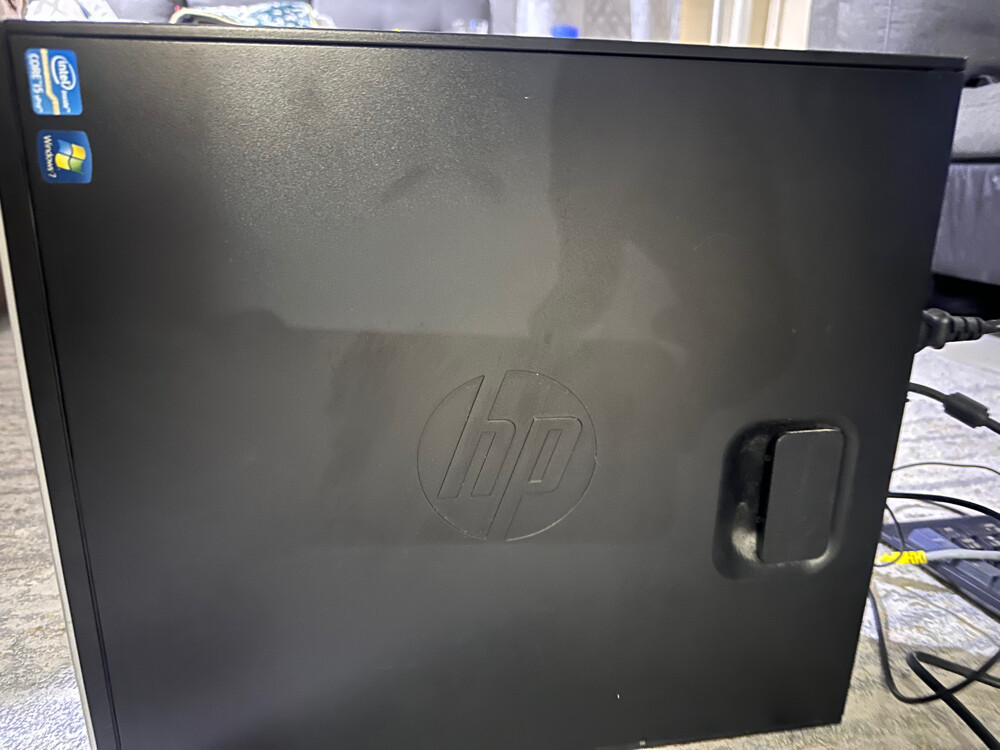 HP Compaq Elite 8300 SFF Desktop - 1