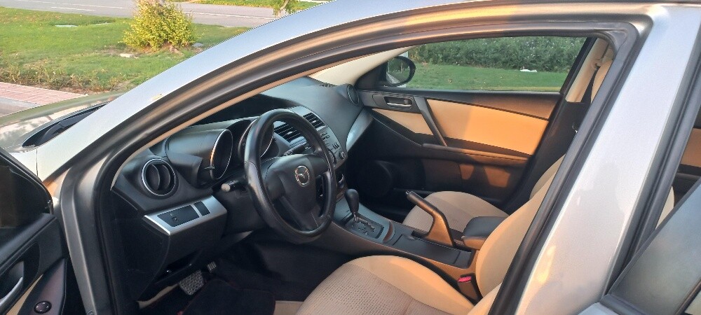 mazda zoom 3 - 6