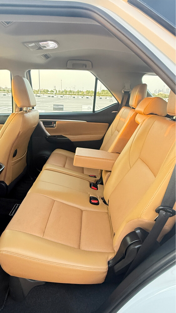 Toyota Fortuner V6 2024 - 9