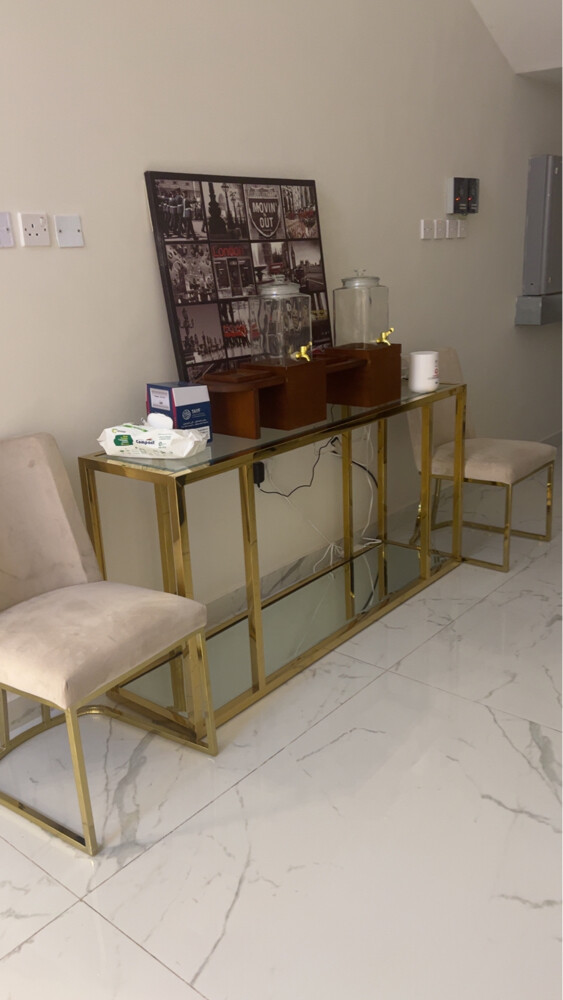 طاولة استقبال كرسين  - 1