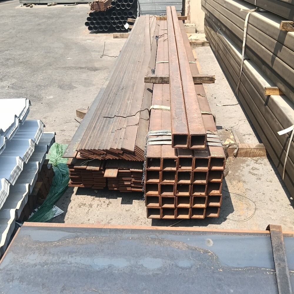 Used and new iron tube 8x8 - 3