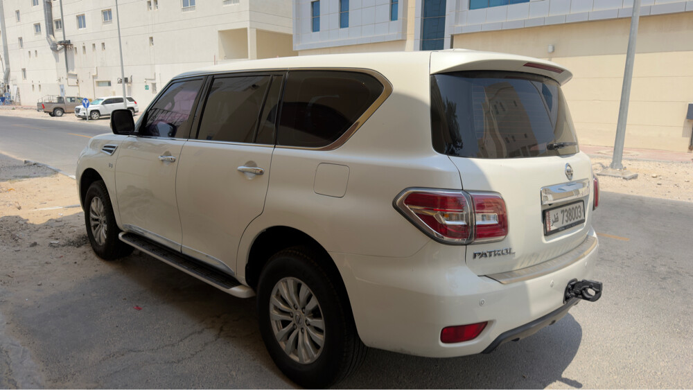 Nissan Patrol 2015 SE V8 Sunroof - 11
