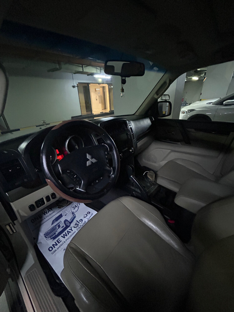 Mitsubishi Pajero Gold Edition - 9