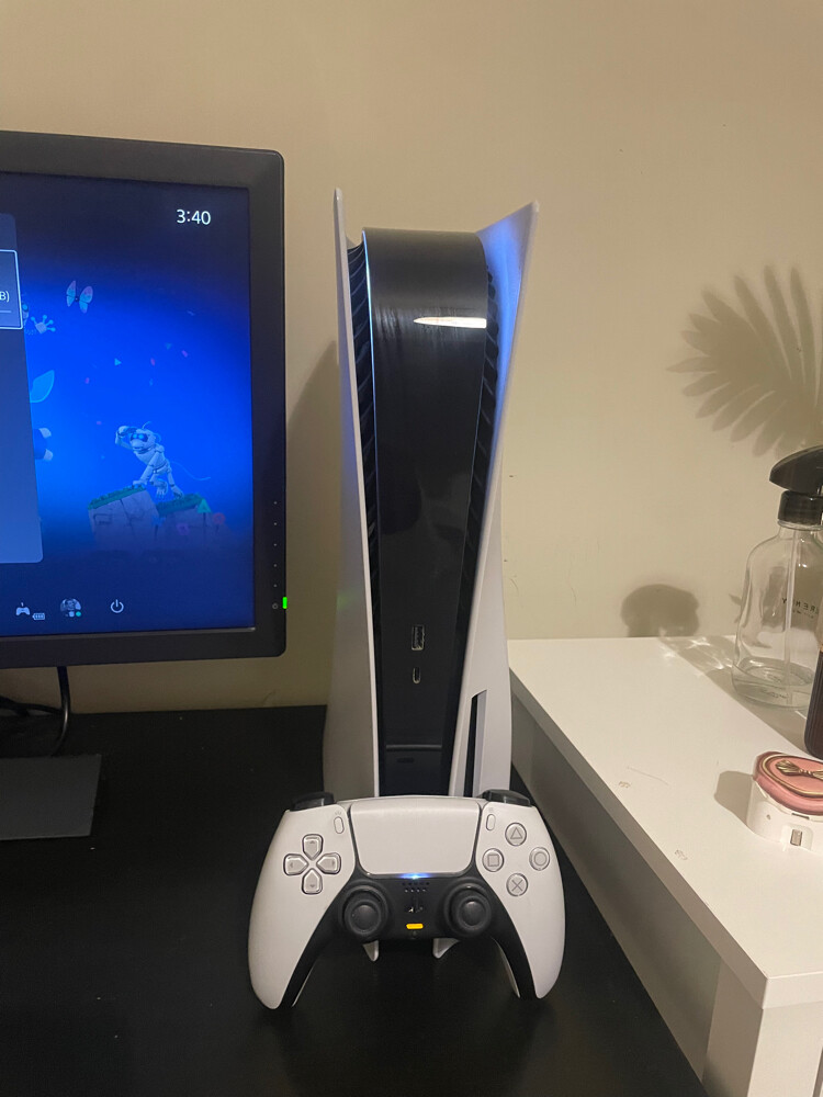 play station 5 with controller  - 1