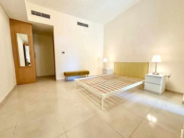 Bright & Stylish 1BDR with Balcony - 10