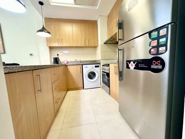 Bright & Stylish 1BDR with Balcony - 4