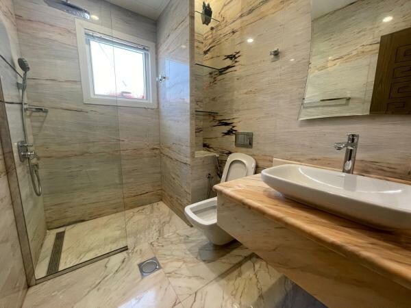 Elegant Villa in Al Maamoura - 14