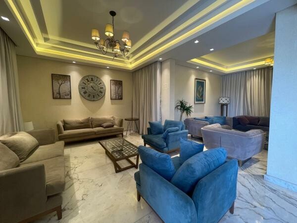 Elegant Villa in Al Maamoura - 10