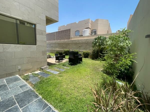 Elegant Villa in Al Maamoura - 5