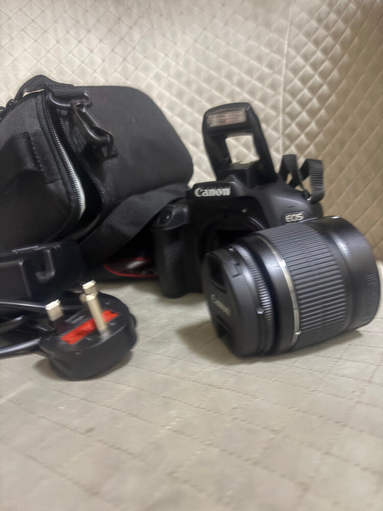 CANON EOS4000D DSLR CAMERA  - 1