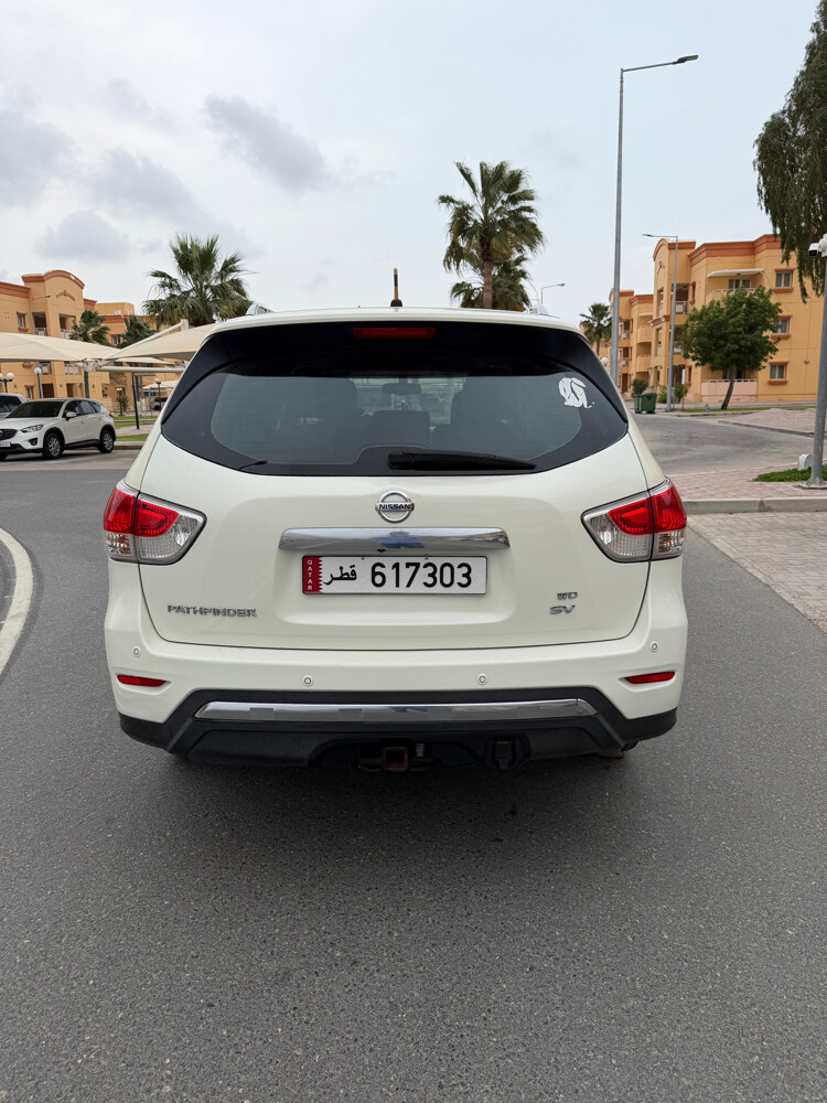 Nissan Pathfinder 2014 in Alkhor - 7