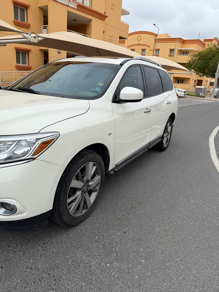 Nissan Pathfinder 2014 in Alkhor - 5