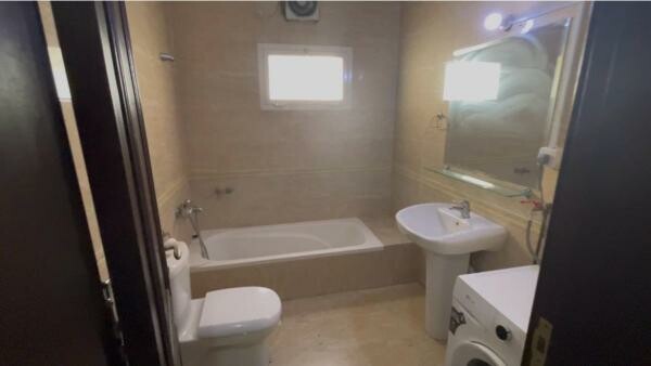 NO COMMISSION  FF studio for rent - 5