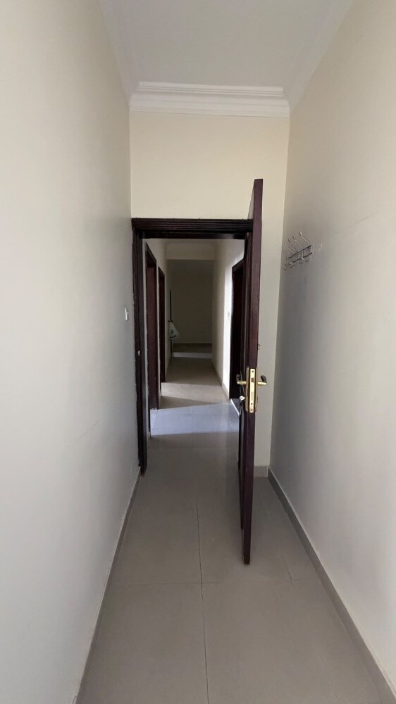SPECIOUS 3 BEDROOM FLAT JUST 5000 - 10