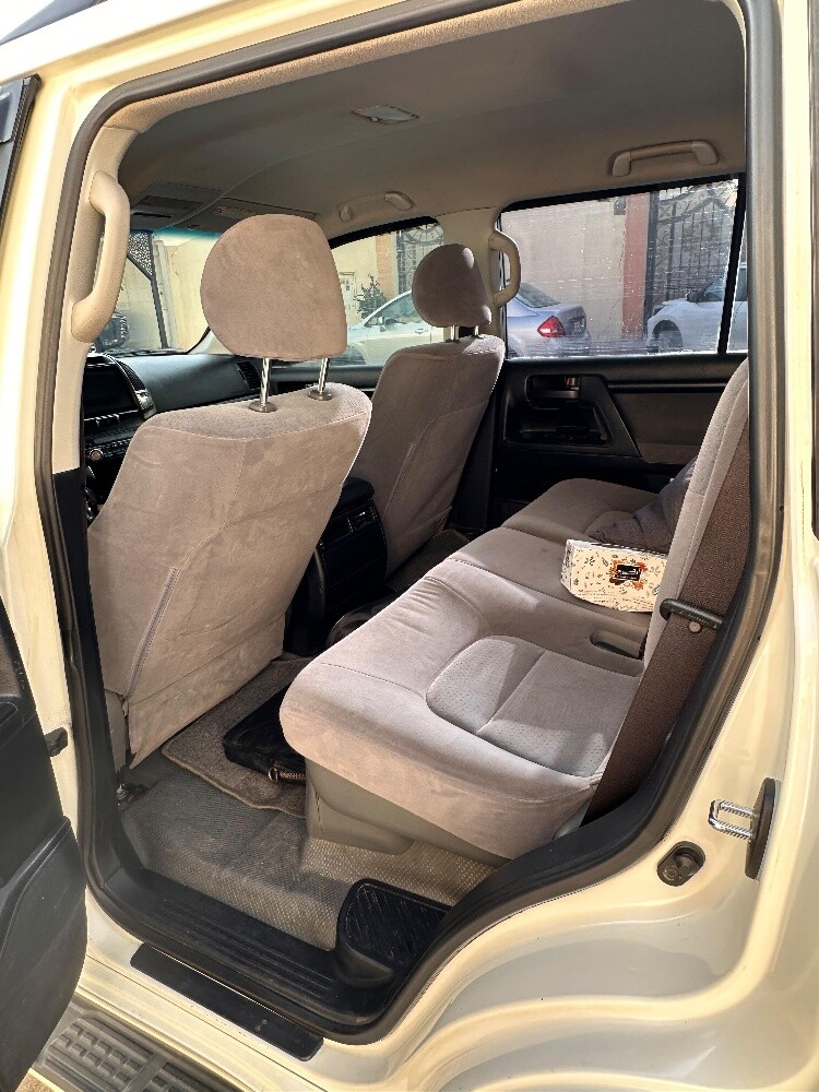 Landcruiser 2011 Model - 3