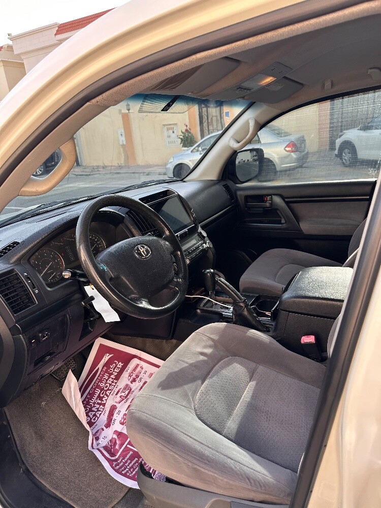 Landcruiser 2011 Model - 4