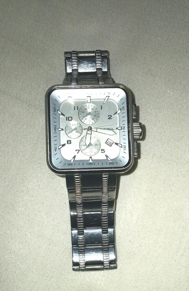 3 Used original FOSSIL watch - 1