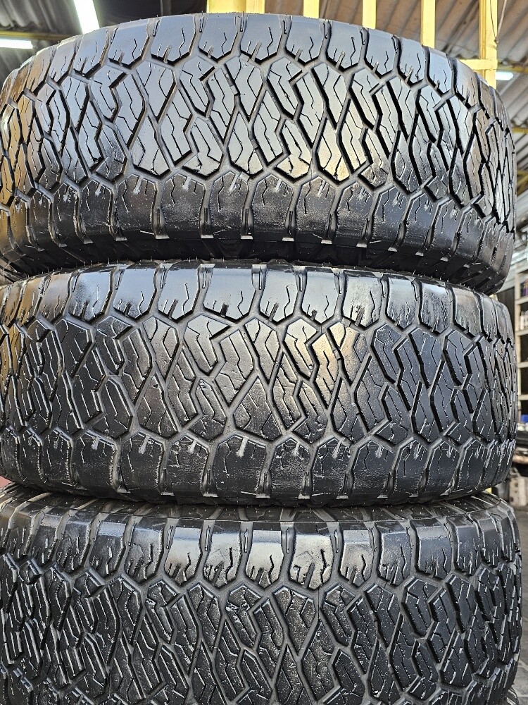 275-65-18,,, MAXXIS brand - 3