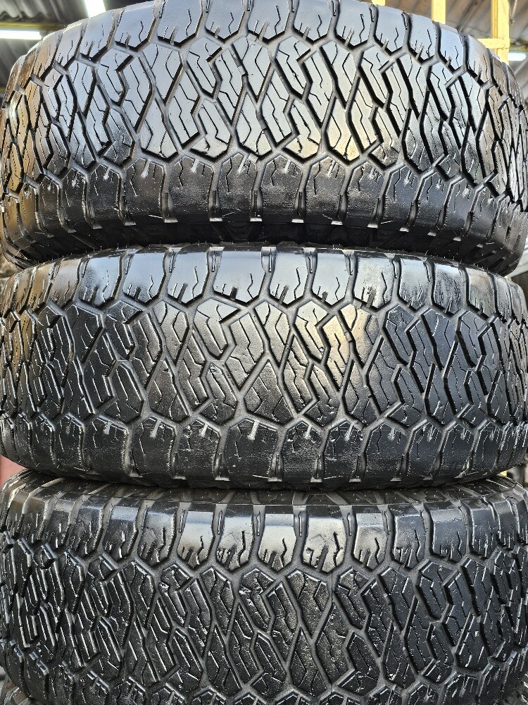 275-65-18,,, MAXXIS brand - 1