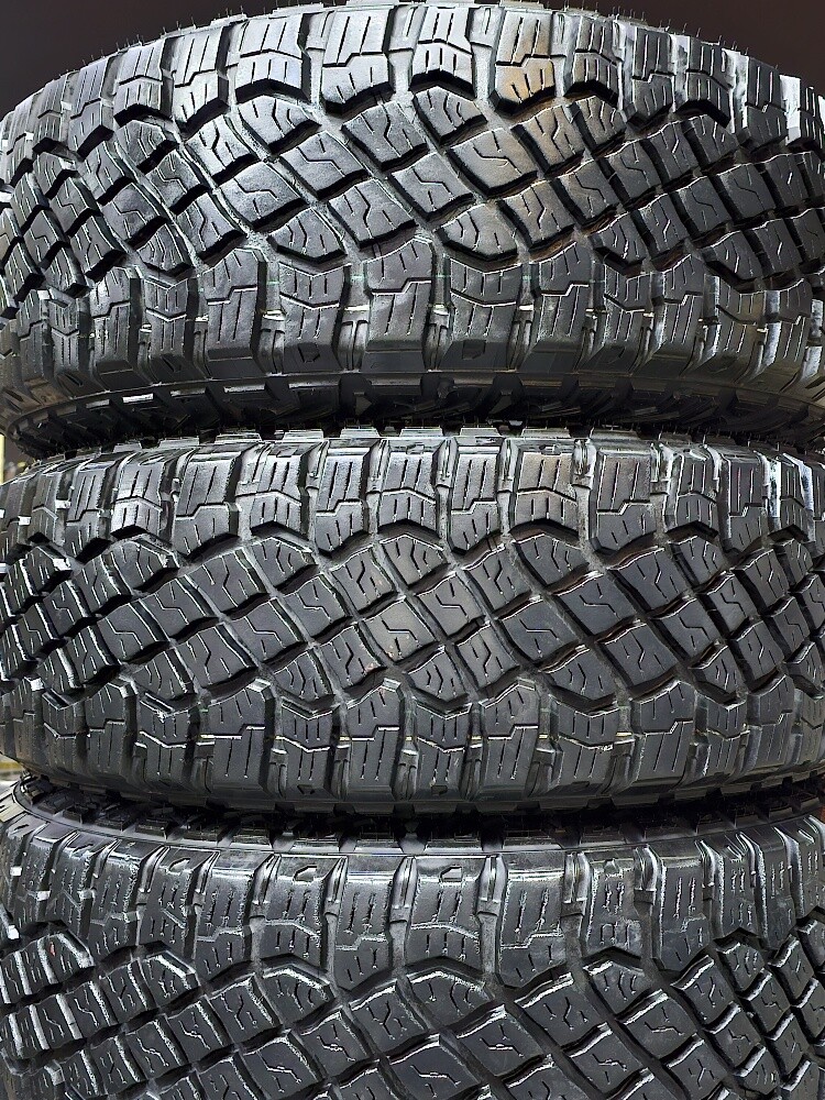 275-70-18,,,,Goodyear brand - 1