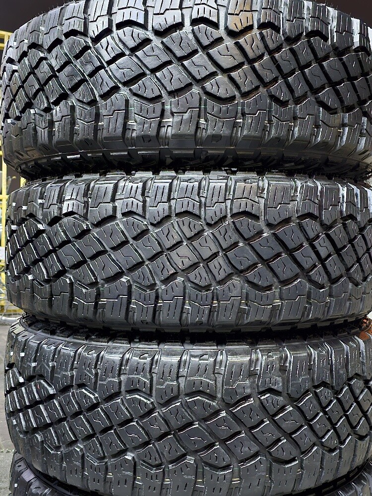 275-70-18,,,,Goodyear brand - 2