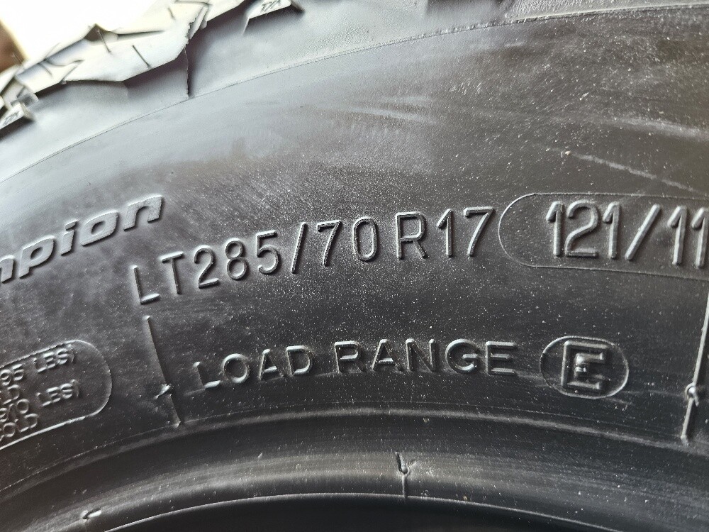 285-70-17,,,,,BFGOODRICH brand - 6