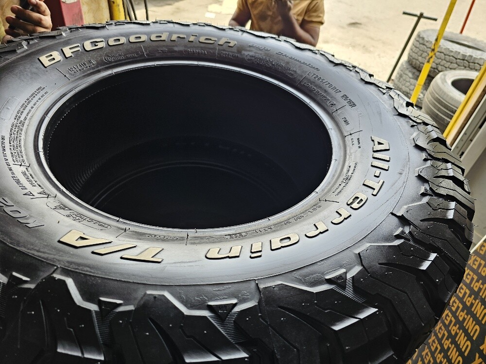 285-70-17,,,,,BFGOODRICH brand - 7